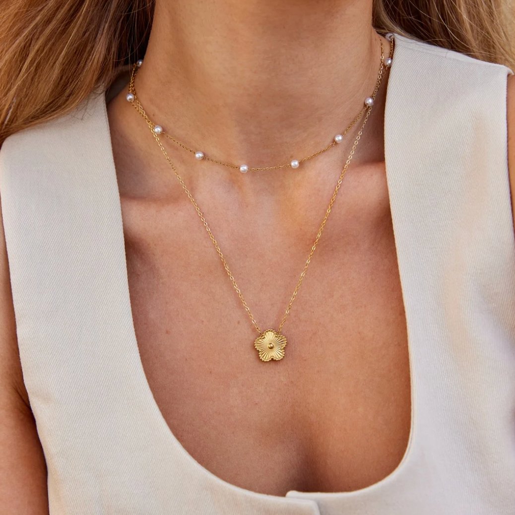 Collier en perles dorées Reine