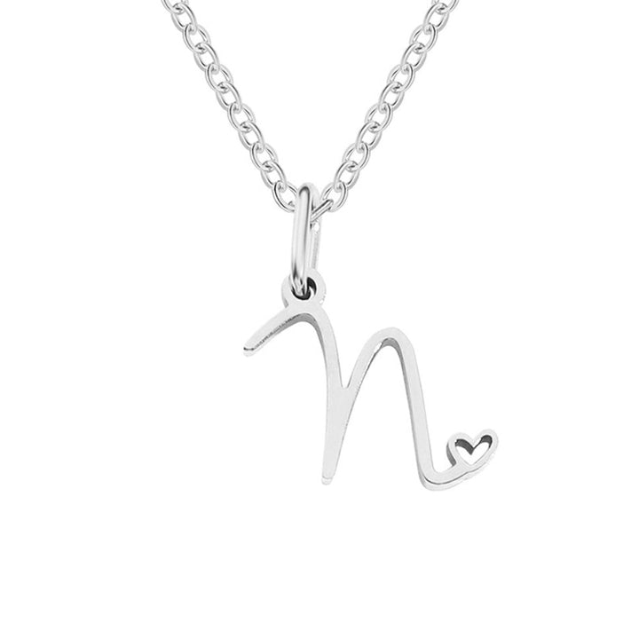 Collier en forme de cœur avec lettres en argent