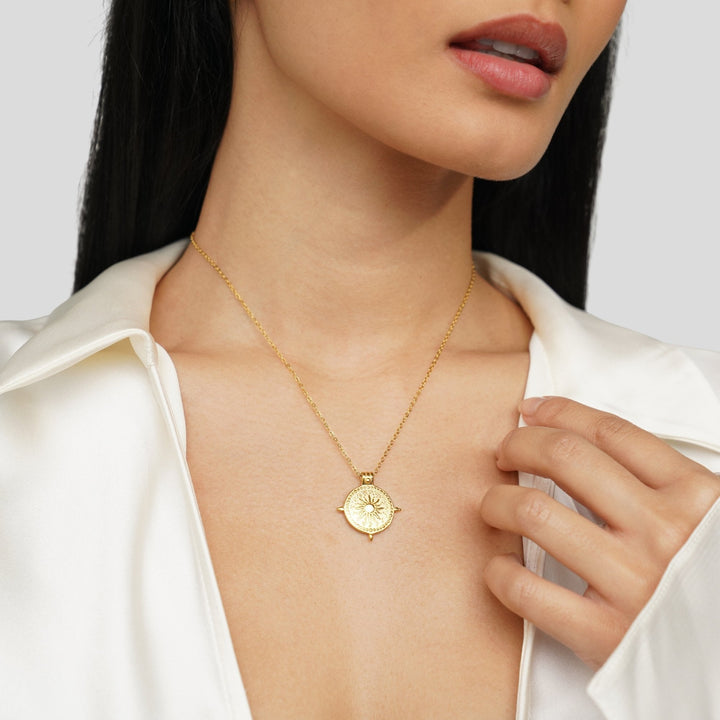 Collier en or de solstice d'été