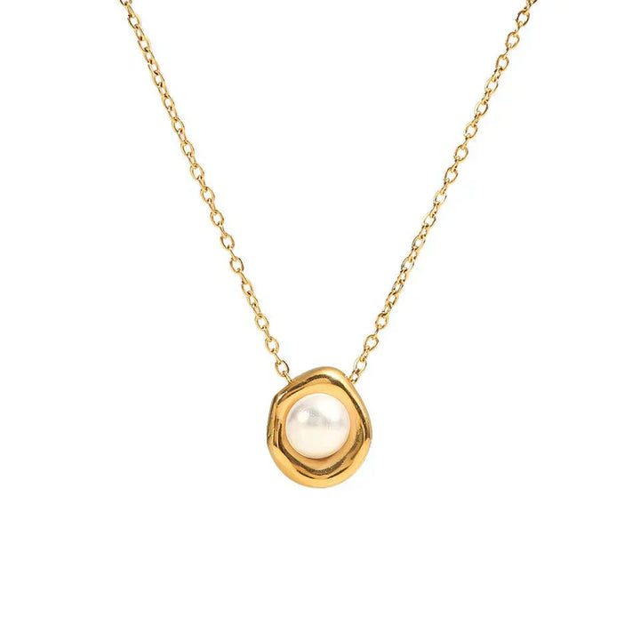 Collier en perles d'eau salée doré