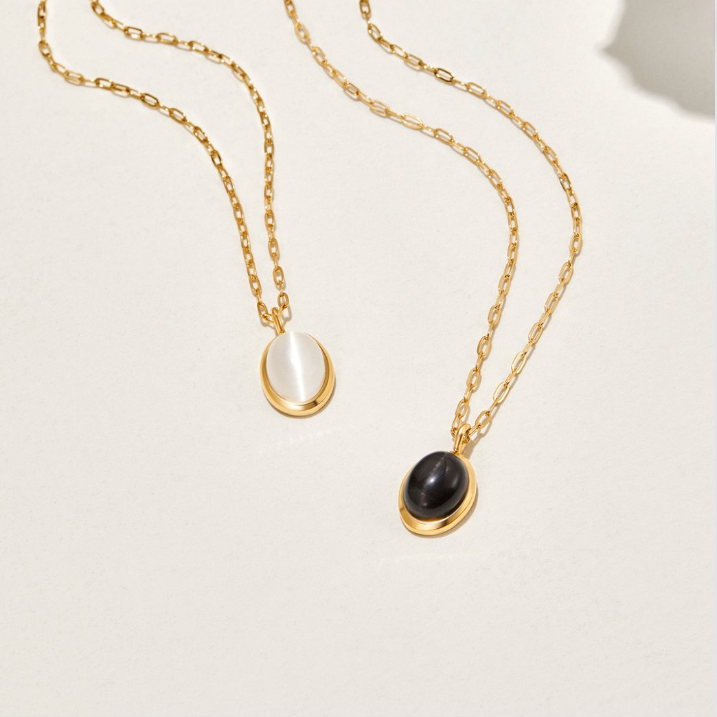 Collier en opale blanche